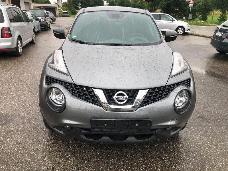 Grau Gebraucht 2017 Nissan Juke N-Connecta SUV | 10.400 € (Fairer Preis) - Bild 1/4