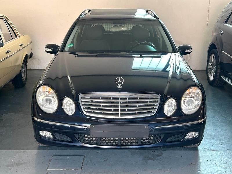 Gebraucht Mercedes E200 Elegance 163 PS (119 kW) 2005 Blau Kombi