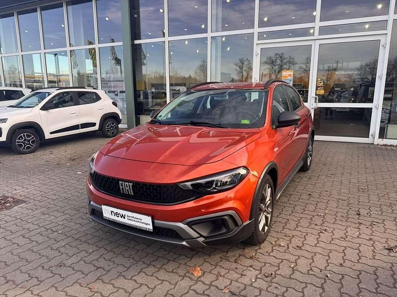 Gebraucht Fiat Tipo Cross 101 PS (74 kW) 2021 Orange Limousine