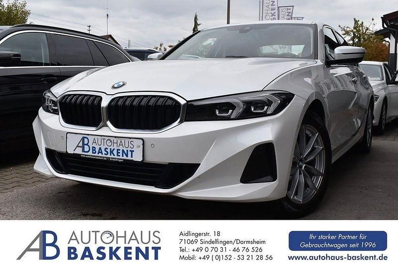 Weiß Gebraucht 2022 BMW 320 Limousine | 26.990 € (Fairer Preis) - Bild 1/4