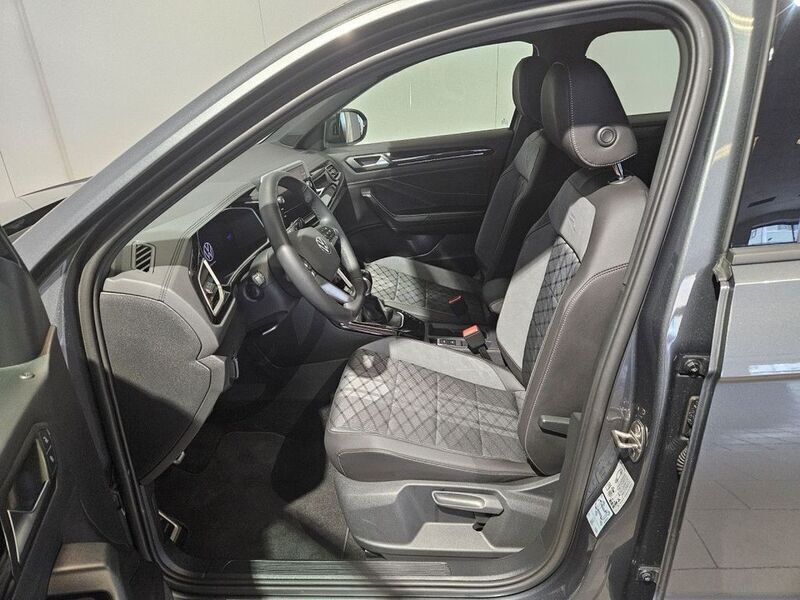 Gebraucht VW T-Roc R-line 150 PS (110 kW) 2024 Grau SUV