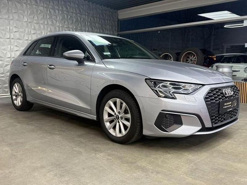 Gebraucht Audi A3 Ambiente 150 PS (110 kW) 2022 Silber Kombi