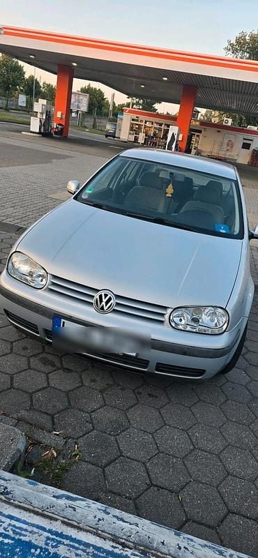 Silber Gebraucht 2000 VW Golf IV Kleinwagen | 1.600 € (Fairer Preis) - Bild 1/4
