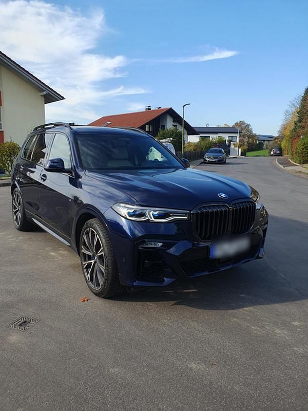 Blau Gebraucht 2021 BMW X7 Executive SUV | 65.100 € (Superpreis) - Bild 1/4