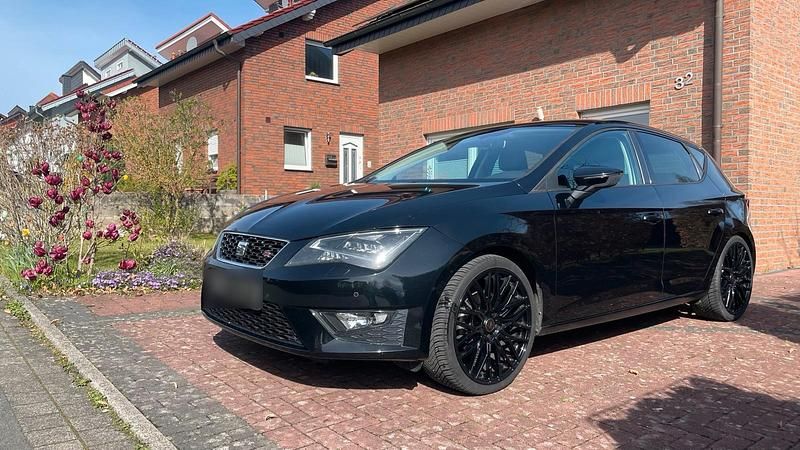Second-hand Seat Leon FR 150 CP (110 kW) 2016 Negru Coupe