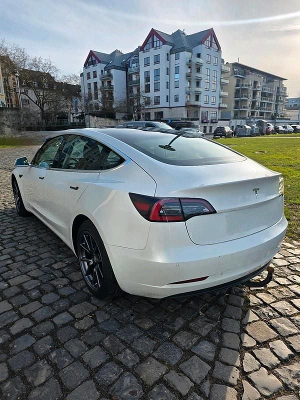 Gebraucht Tesla Model 3 208 kW (283 PS) 2021 Weiß Limousine