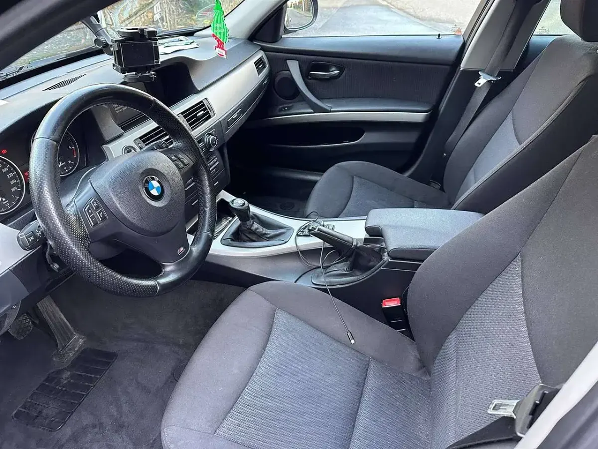 Gebraucht BMW 318 Lifestyle 143 PS (105 kW) 2012 Kombi
