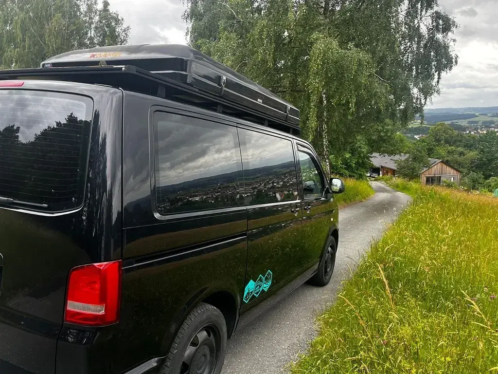 Gebraucht VW Multivan 140 PS (102 kW) 2010 Schwarz Van / Kleinbus