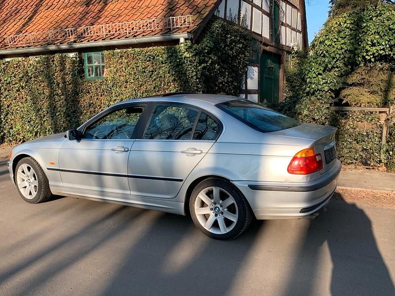 Gebraucht BMW 320 150 PS (110 kW) 1998 Limousine