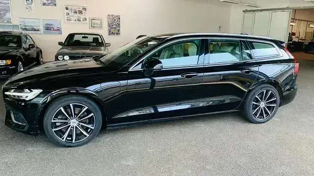 Gebraucht Volvo V60 455 PS (334 kW) 2023 Schwarz Kombi