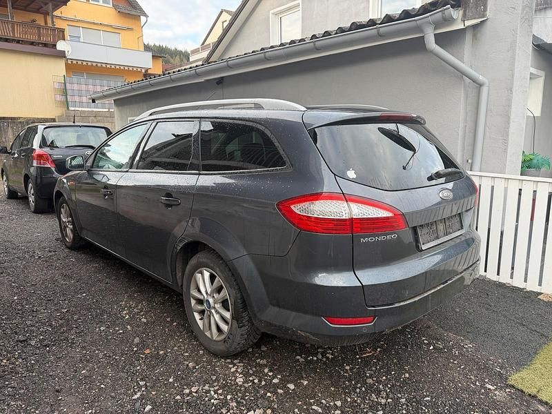 Gebraucht Ford Mondeo 140 PS (102 kW) 2008 Grau Kombi