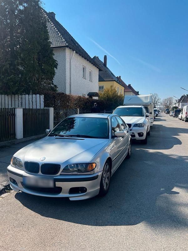 Gebraucht BMW 325 192 PS (141 kW) 2004 Silber Limousine