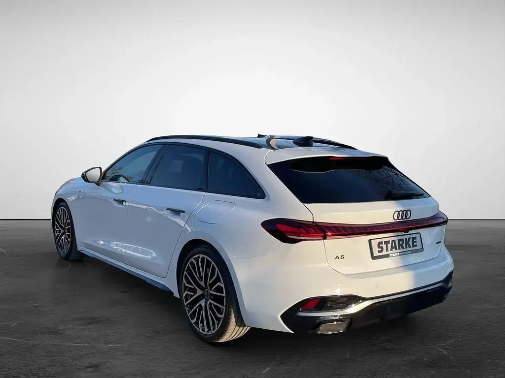 Gebraucht Audi A5 S-Line 367 PS (269 kW) 2025 Gletscherweiß metallic Kombi