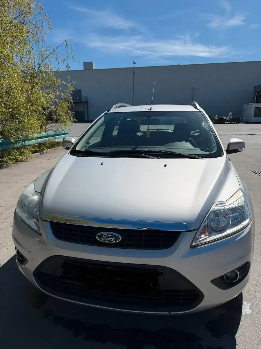 Używany Ford Focus 110 KM (80 kW) 2010 Srebrny Kombi