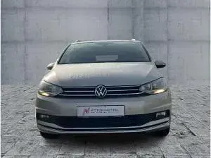 Gebraucht VW Touran 150 PS (110 kW) 2024 Silber (ivory silver metallic) Van / Kleinbus