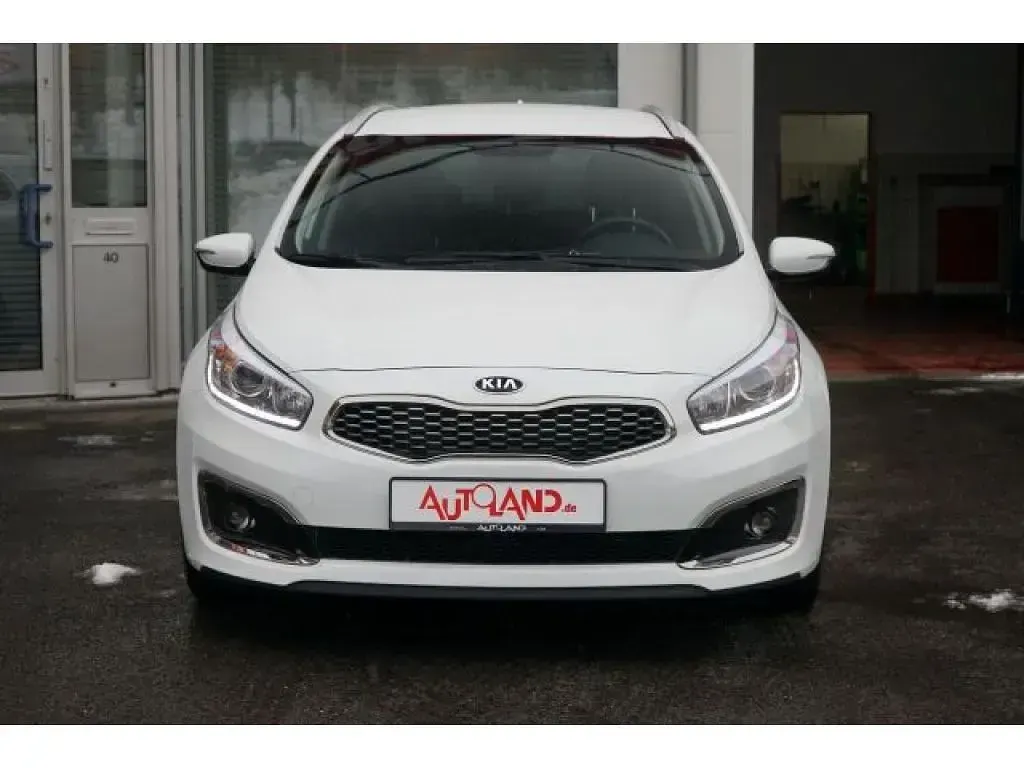 Gebraucht Kia Ceed Sportswagon 135 PS (99 kW) 2017 Deluxe weiss met. Kombi