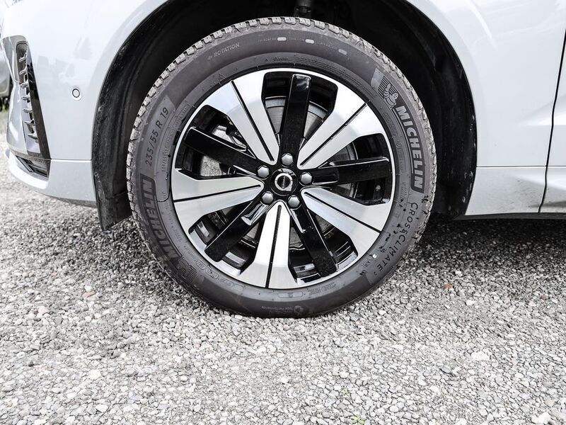 Gebraucht Volvo XC60 Plus 455 PS (334 kW) 2024 Vapour grey SUV