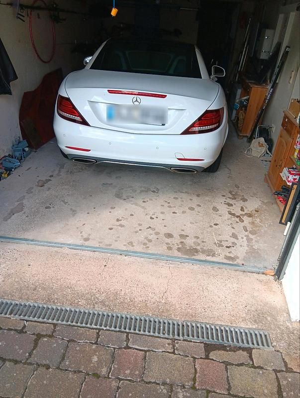 Weiß Gebraucht 2016 Mercedes SLC180 Cabrio | 19.900 € (Guter Preis) - Bild 1/2