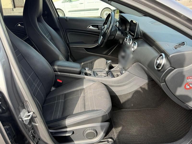 Gebraucht Mercedes A200 2013 Grau Kleinwagen