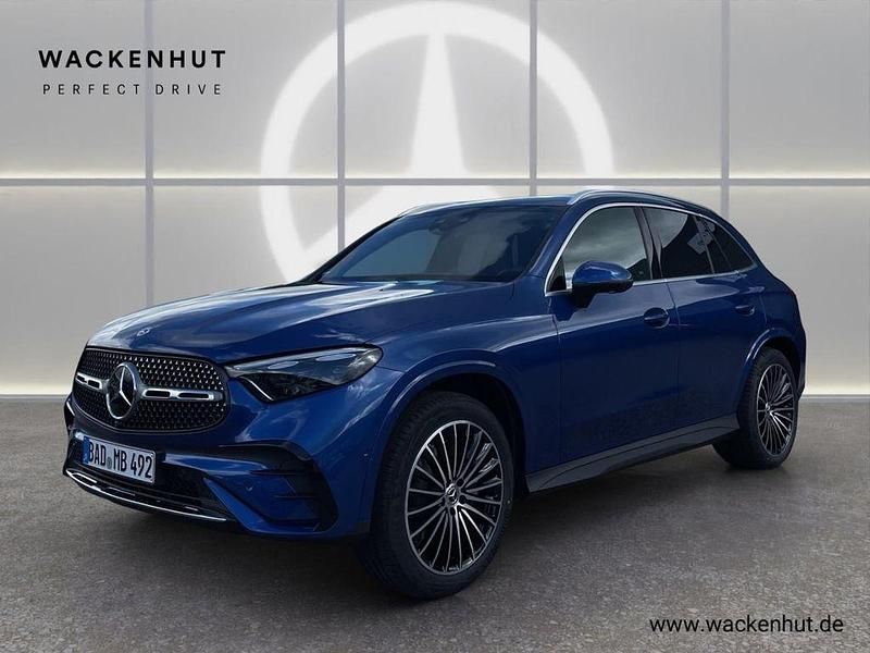 Blau Gebraucht 2025 Mercedes GLC300 Advanced SUV | 73.800 € (Teuer) - Bild 1/4