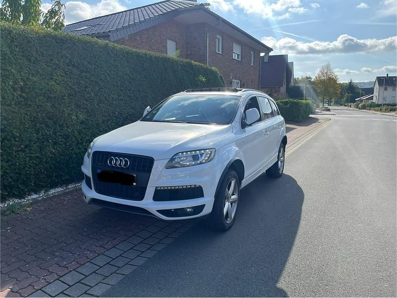 Weiß Gebraucht 2013 Audi Q7 SUV | 15.999 € (Guter Preis) - Bild 1/4