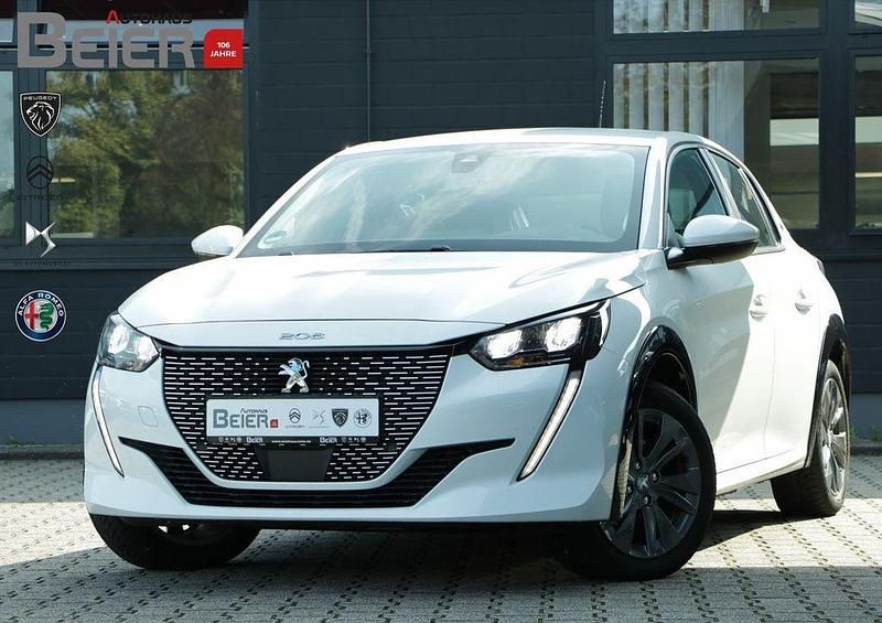 Weiß Gebraucht 2021 Peugeot e-208 Active Kleinwagen | 13.680 € (Fairer Preis) - Bild 1/4