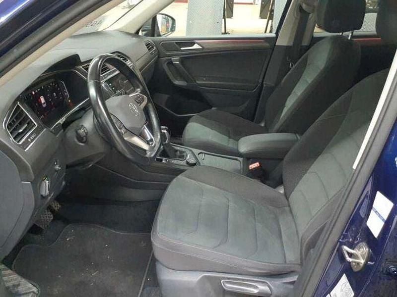 Gebraucht VW Tiguan Allspace Elegance 150 PS (110 kW) 2022 Atlantic blue metallic SUV