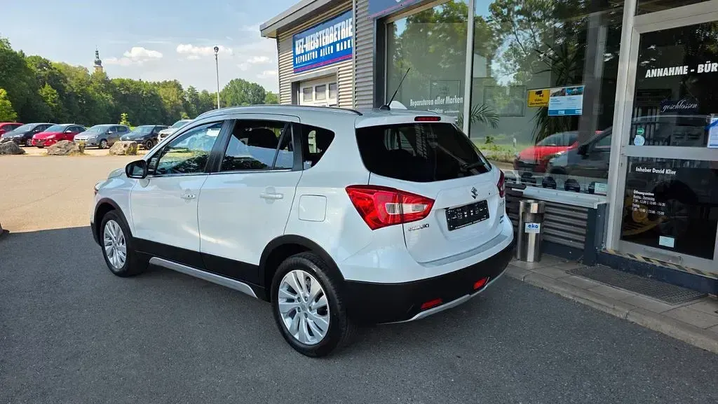 Gebraucht Suzuki SX4 S-Cross Comfort+ 129 PS (94 kW) 2021 Weiß SUV