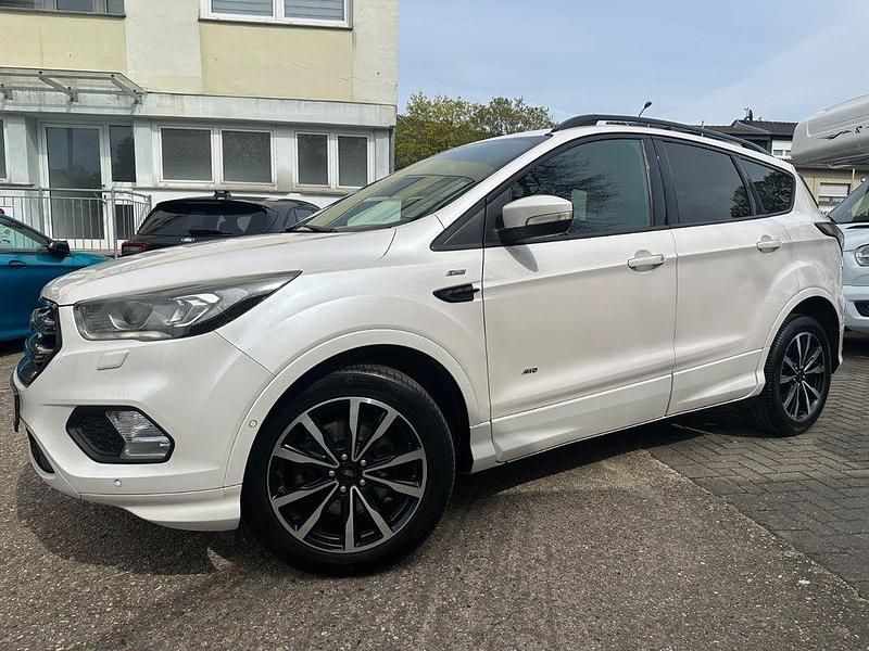 Gebraucht Ford Kuga ST-Line 179 PS (131 kW) 2017 Weiß SUV