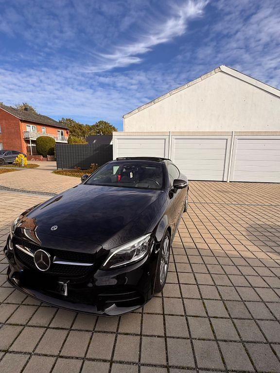 Schwarz Gebraucht 2022 Mercedes C300 AMG Coupé | 38.900 € (Guter Preis) - Bild 1/4