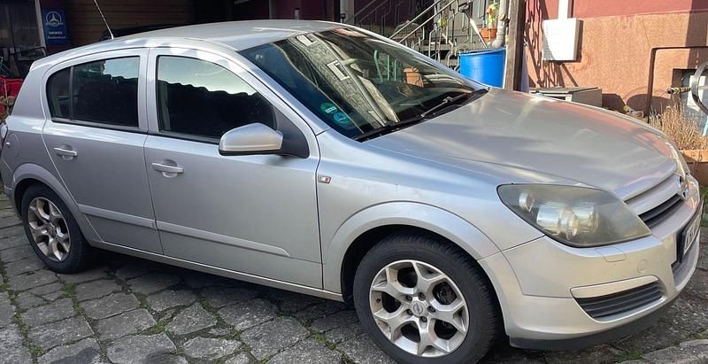 Gebraucht Opel Astra 125 PS (91 kW) 2005 Silber Limousine