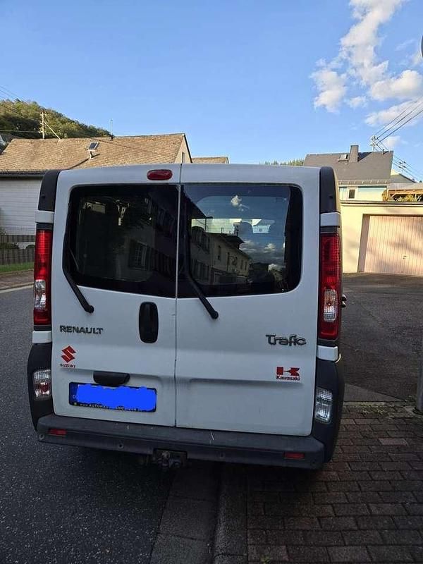 Gebraucht Renault Trafic Komfort 90 PS (66 kW) 2014 Weiß Van / Kleinbus