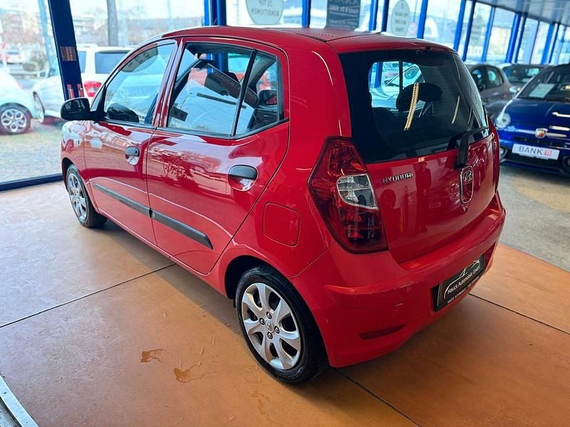 Gebraucht Hyundai i10 Classic 69 PS (50 kW) 2012 Rot Kleinwagen