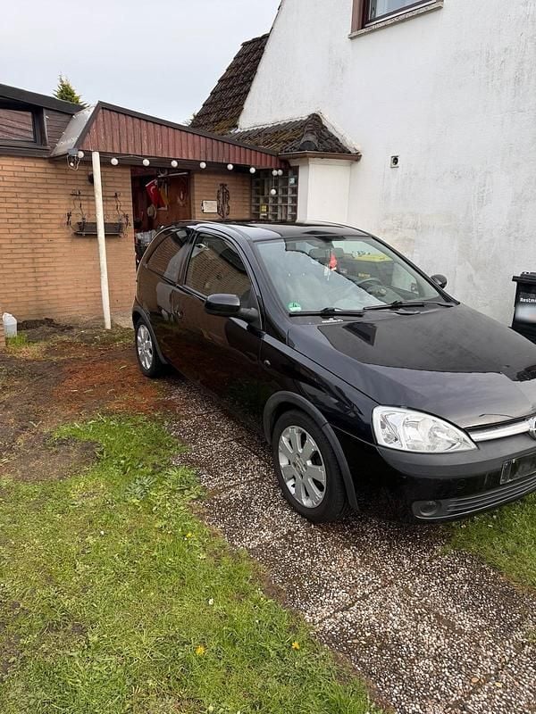 Second-hand Opel Corsa 80 CP (58 kW) 2005 Negru Hatchback