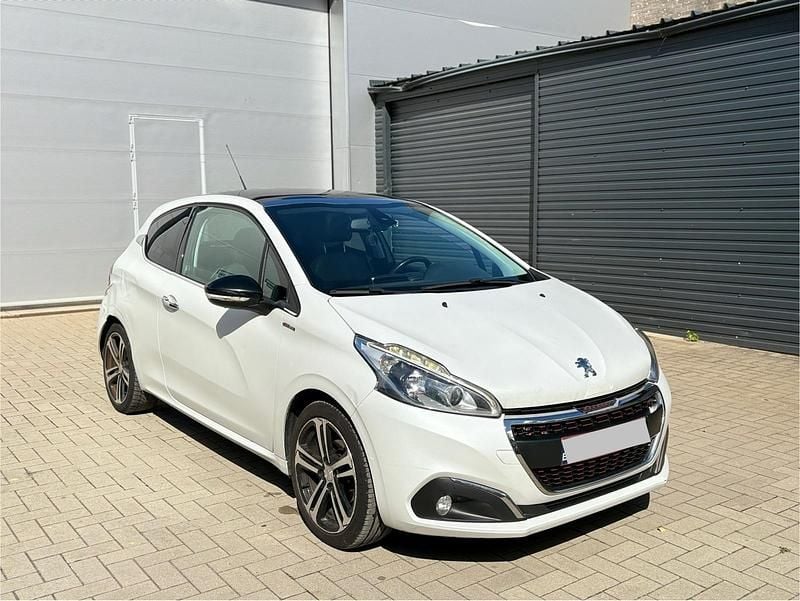 Weiß Gebraucht 2016 Peugeot 208 GT-line Kleinwagen | 3.000 € (Superpreis) - Bild 1/4