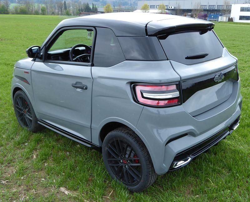 Ny Ligier JS50 2026 Grå Halvkombi