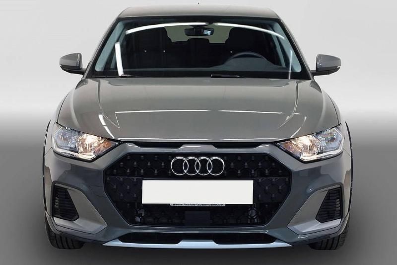 Gebraucht Audi A1 116 PS (85 kW) 2025 Grau Limousine