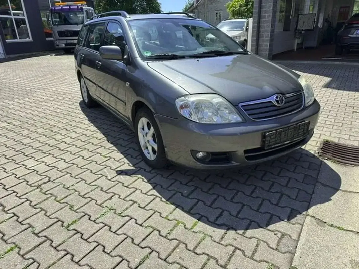 Gebraucht Toyota Corolla Sol 116 PS (85 kW) 2004 Grey mica metallic Kombi