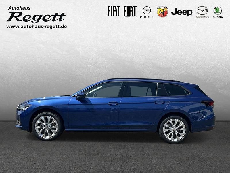 Neu Skoda Superb Selection 150 PS (110 kW) 2025 Blau Kombi