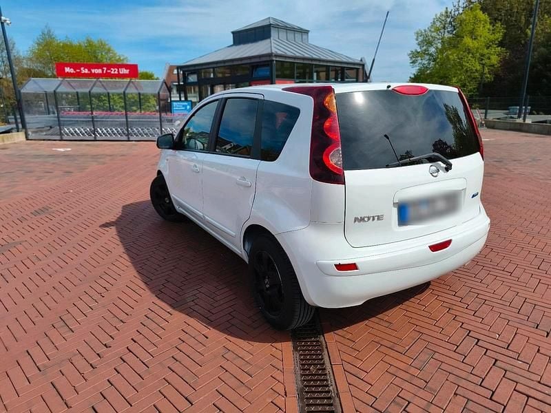 Second-hand Nissan Note 110 CP (80 kW) 2010 Alb Hatchback