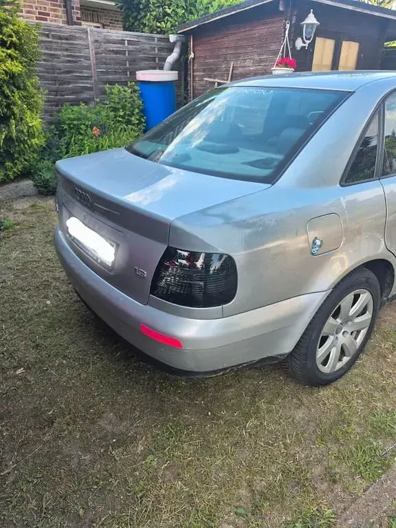 Gebraucht Audi A4 101 PS (74 kW) 1999 Silber Limousine