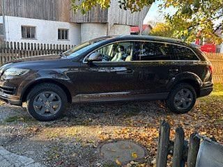 Braun Gebraucht 2011 Audi Q7 Ambiente SUV | 11.900 € (Superpreis) - Bild 1/4