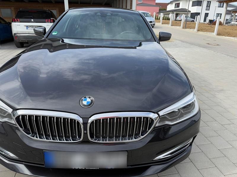 Gebraucht BMW 520 190 PS (139 kW) 2018 Schwarz Kombi