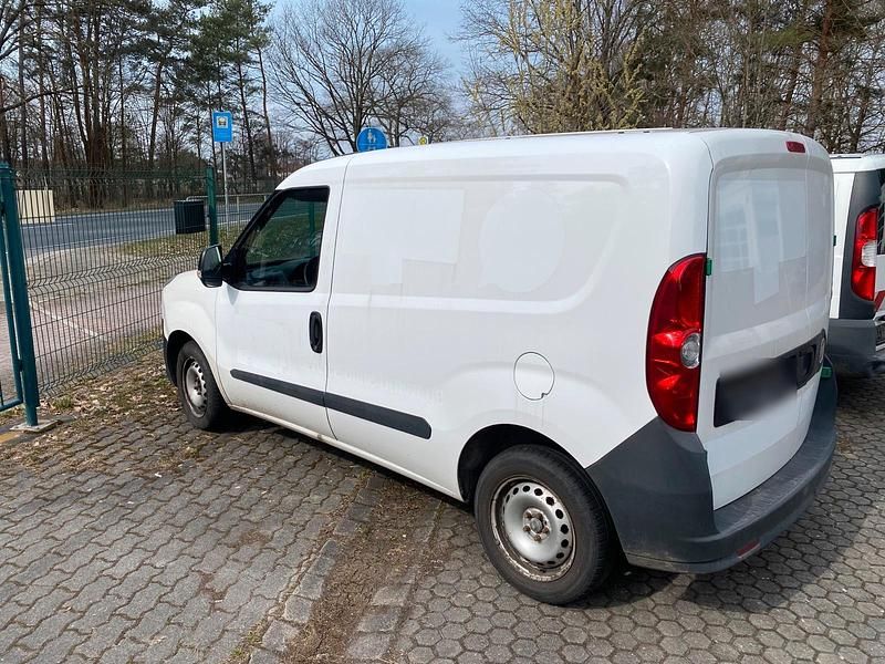Gebraucht Fiat Doblò 90 PS (66 kW) 2012 Weiß Van / Kleinbus