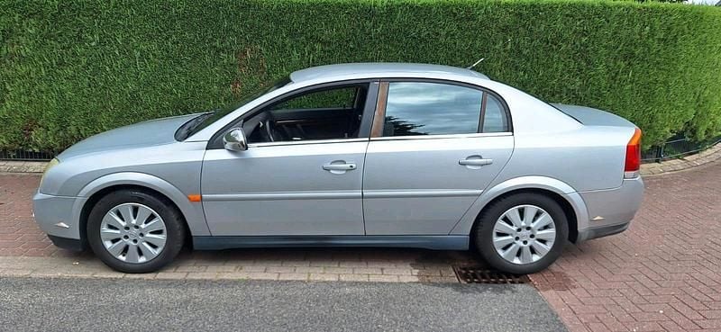 Silber Gebraucht 2002 Opel Vectra Limousine | 800 € (Superpreis) - Bild 1/4