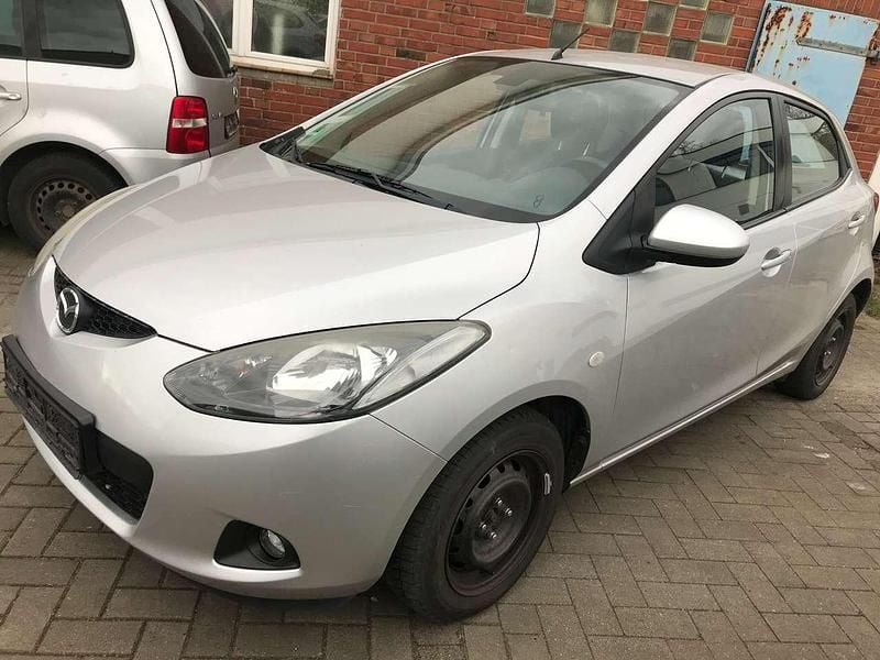 Silber Gebraucht 2008 Mazda 2 Independence Limousine | 1.900 € (Teuer) - Bild 1/4