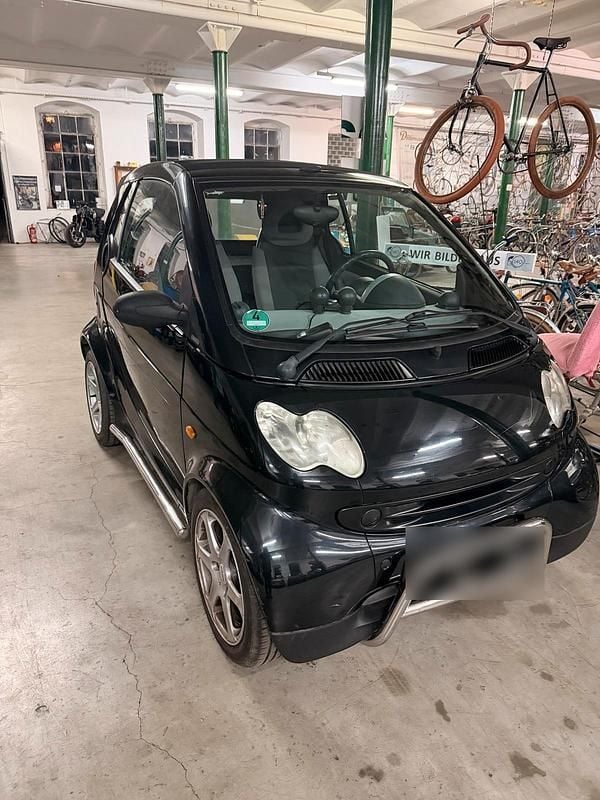 Schwarz Gebraucht 2005 Smart ForTwo Cabrio Cabrio | 2.965 € (Fairer Preis) - Bild 1/4