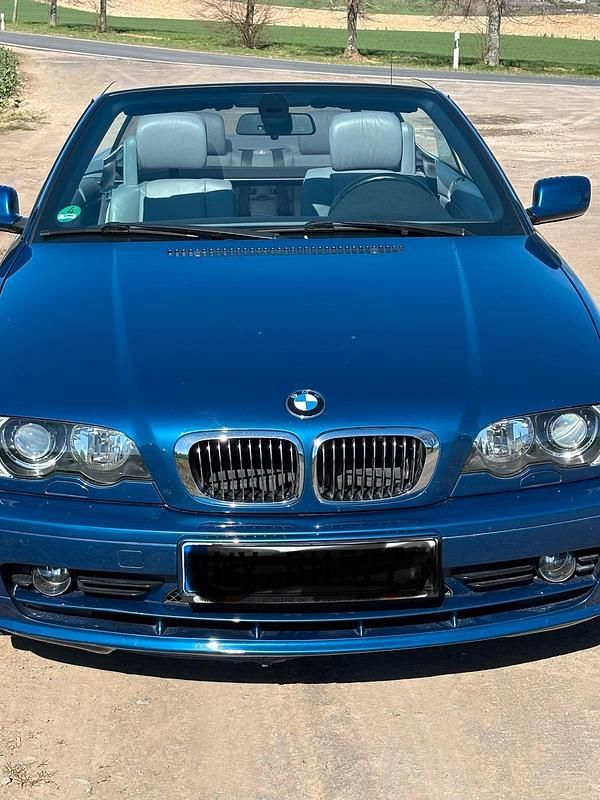 Gebraucht BMW 320 Cabriolet 170 PS (125 kW) 2003 Blau Cabrio