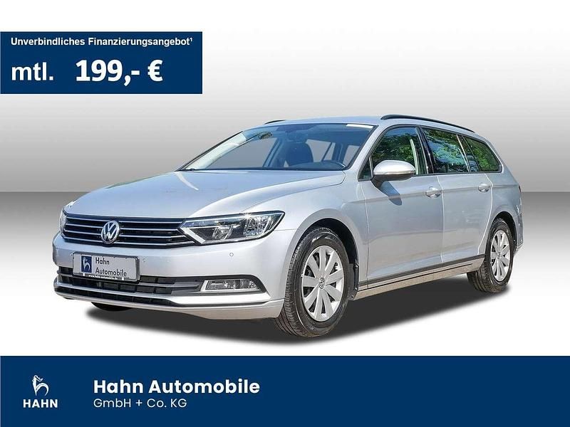 Reflexsilber metallic Gebraucht 2019 VW Passat Trendline Kombi | 14.930 € (Fairer Preis) - Bild 1/3