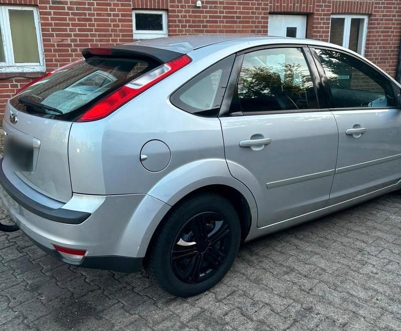 Gebraucht Ford Focus 2005 Grau Limousine